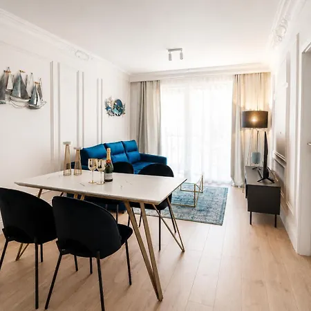 Klifowa 22 Art Deco Przy Plazy *